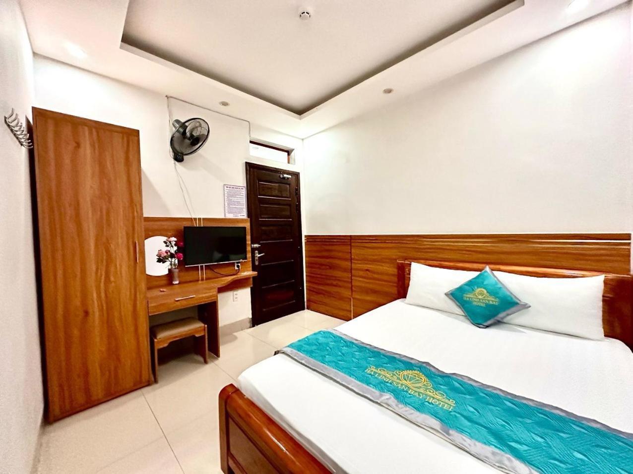 Ha Linh Hotel Db - By Bay Luxury Diện Biên Phủ Екстериор снимка